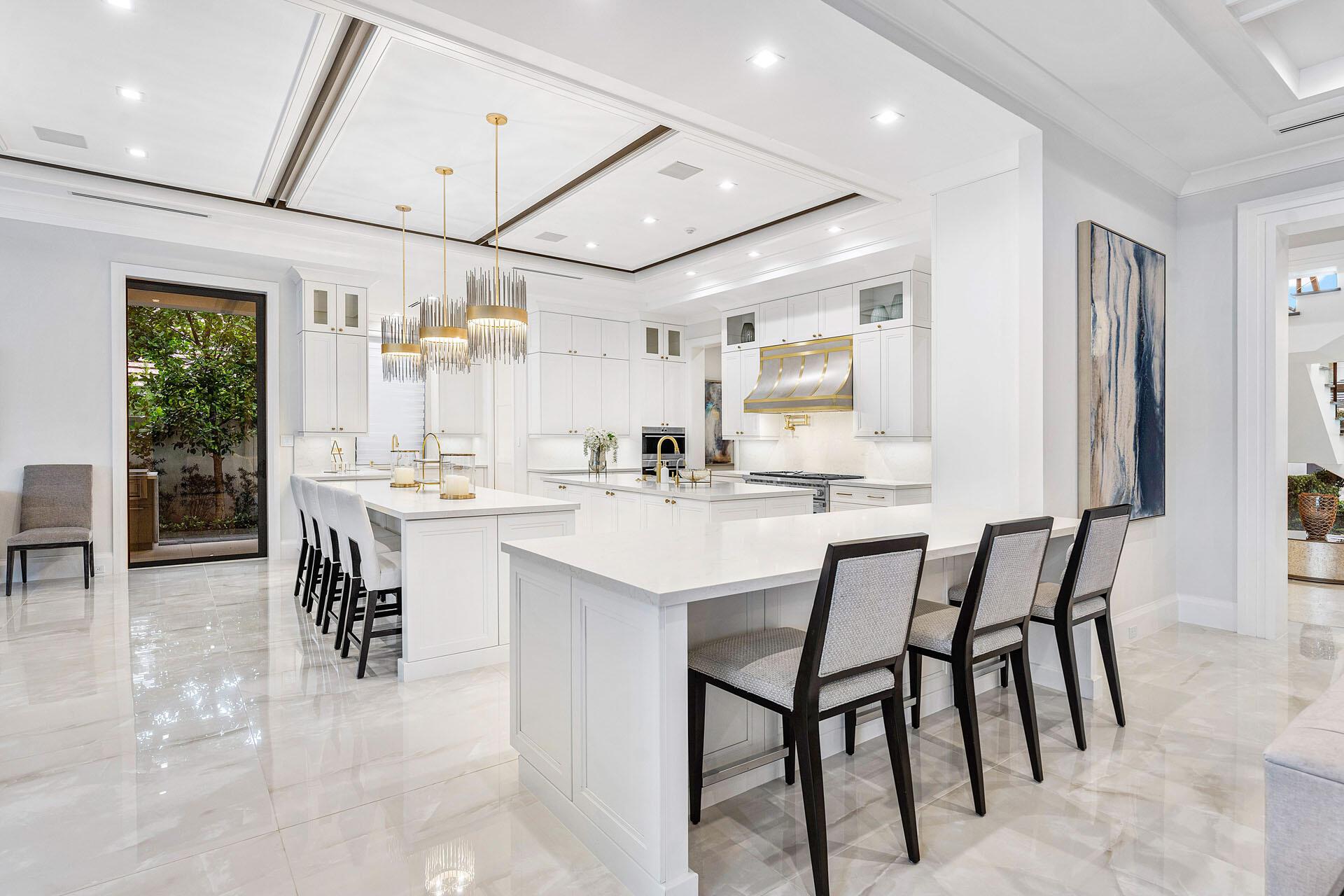 215 W Coconut Palm Rd Boca Raton, FL 33432