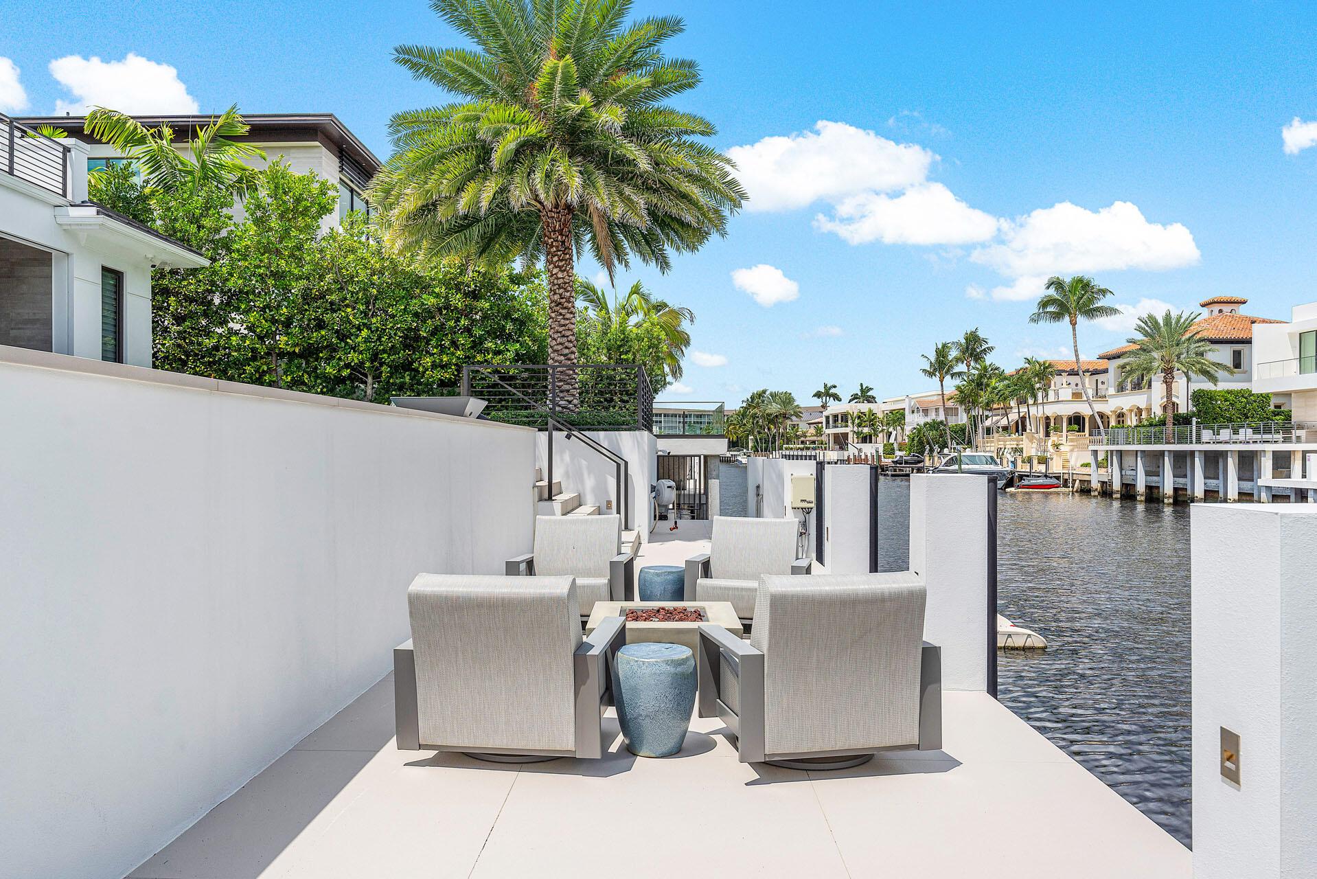 215 W Coconut Palm Rd Boca Raton, FL 33432