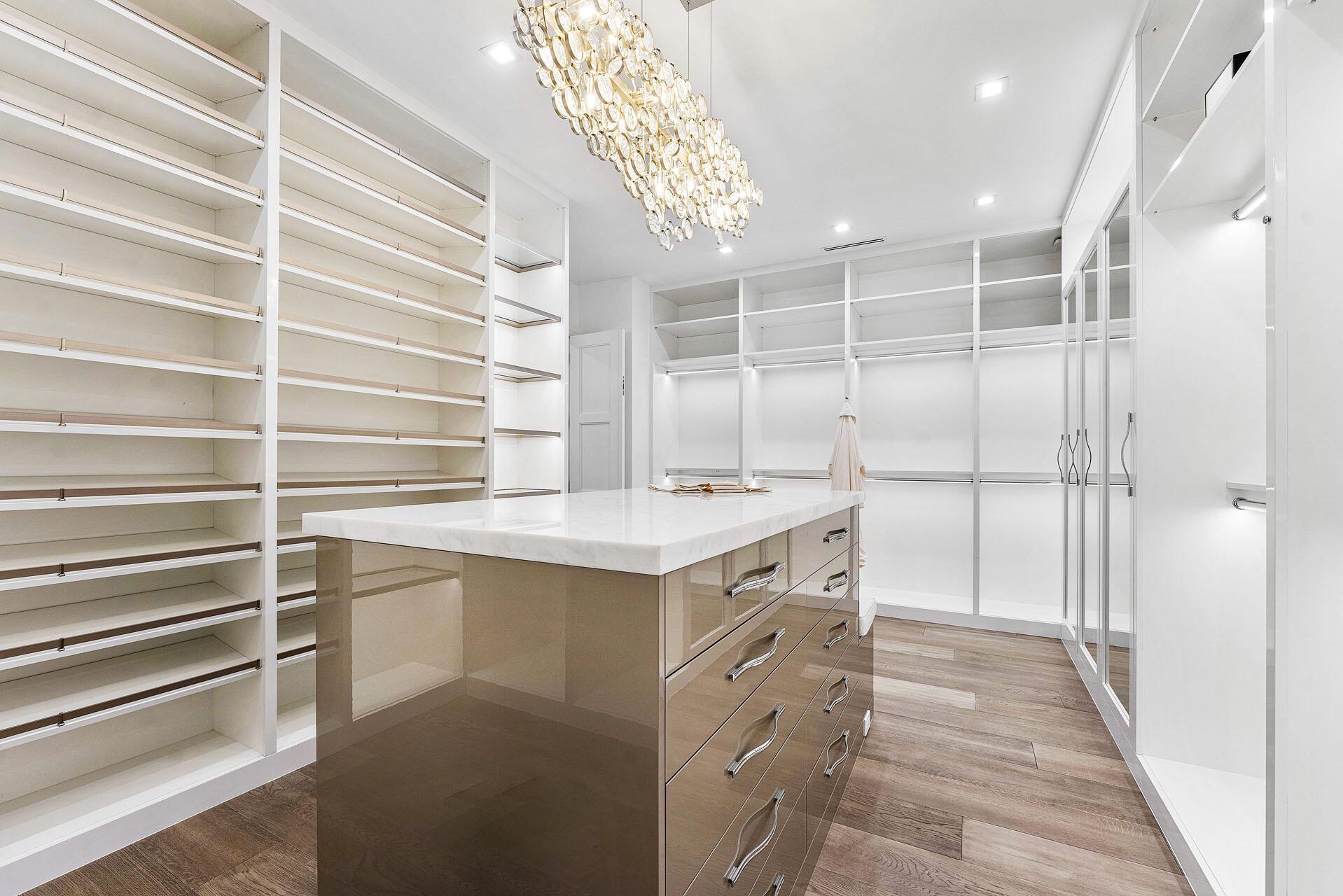 215 W Coconut Palm Rd Boca Raton, FL 33432