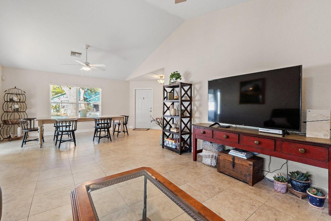 114 Pennock Lndg Cir Jupiter, FL 33458