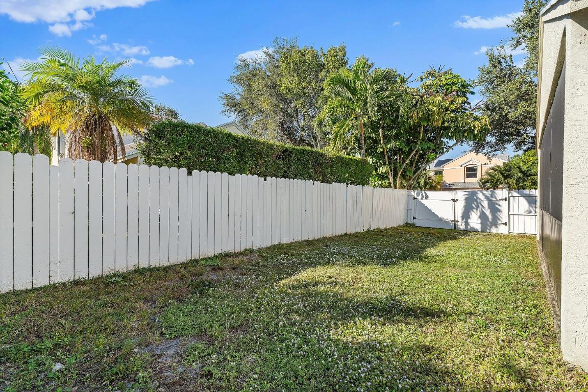 114 Pennock Lndg Cir Jupiter, FL 33458
