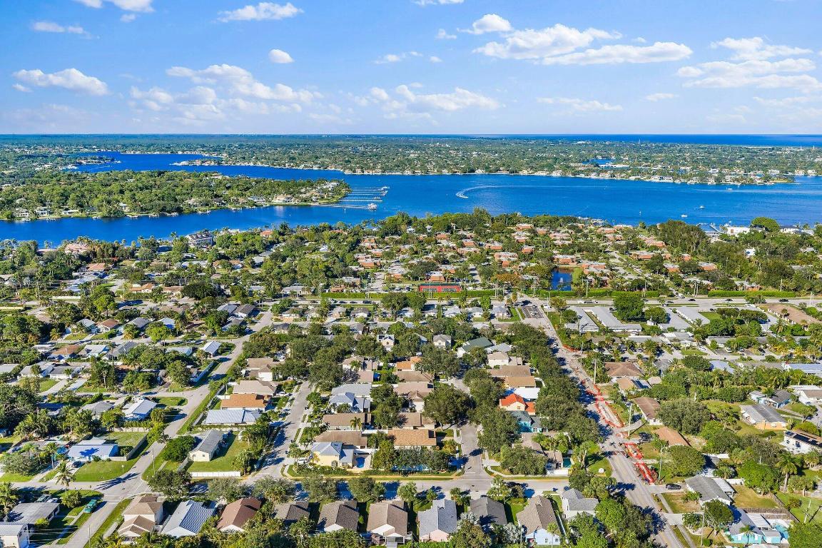 114 Pennock Lndg Cir Jupiter, FL 33458