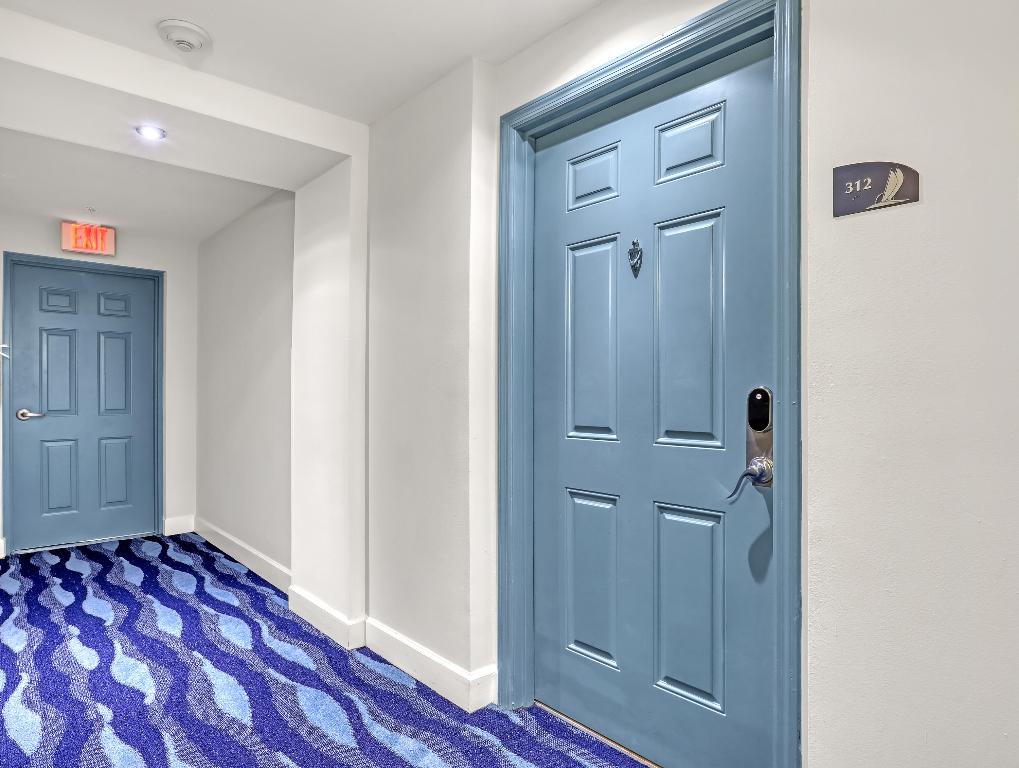 700 E Boynton Bch Blvd #312 Boynton Beach, FL 33435