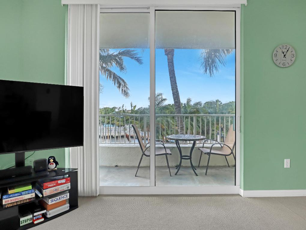 700 E Boynton Bch Blvd #312 Boynton Beach, FL 33435