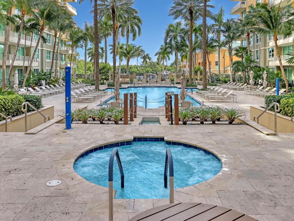 700 E Boynton Bch Blvd #312 Boynton Beach, FL 33435