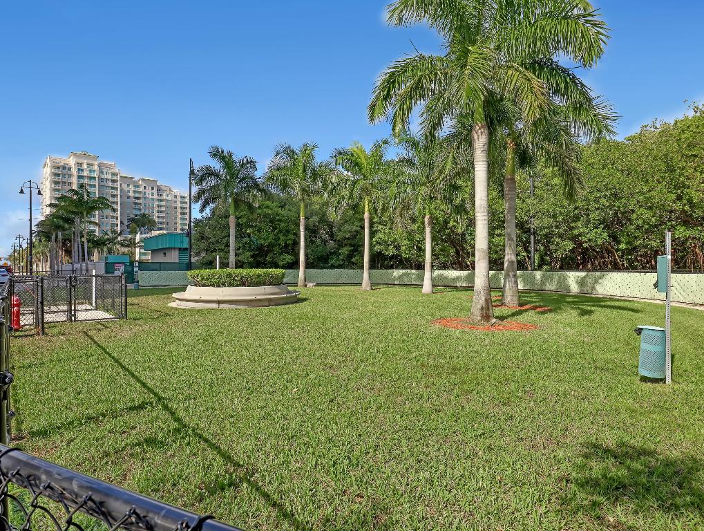 700 E Boynton Bch Blvd #312 Boynton Beach, FL 33435