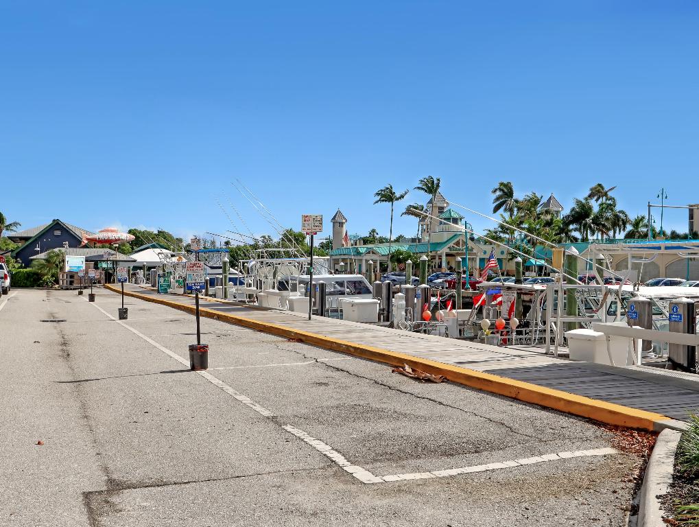 700 E Boynton Bch Blvd #312 Boynton Beach, FL 33435