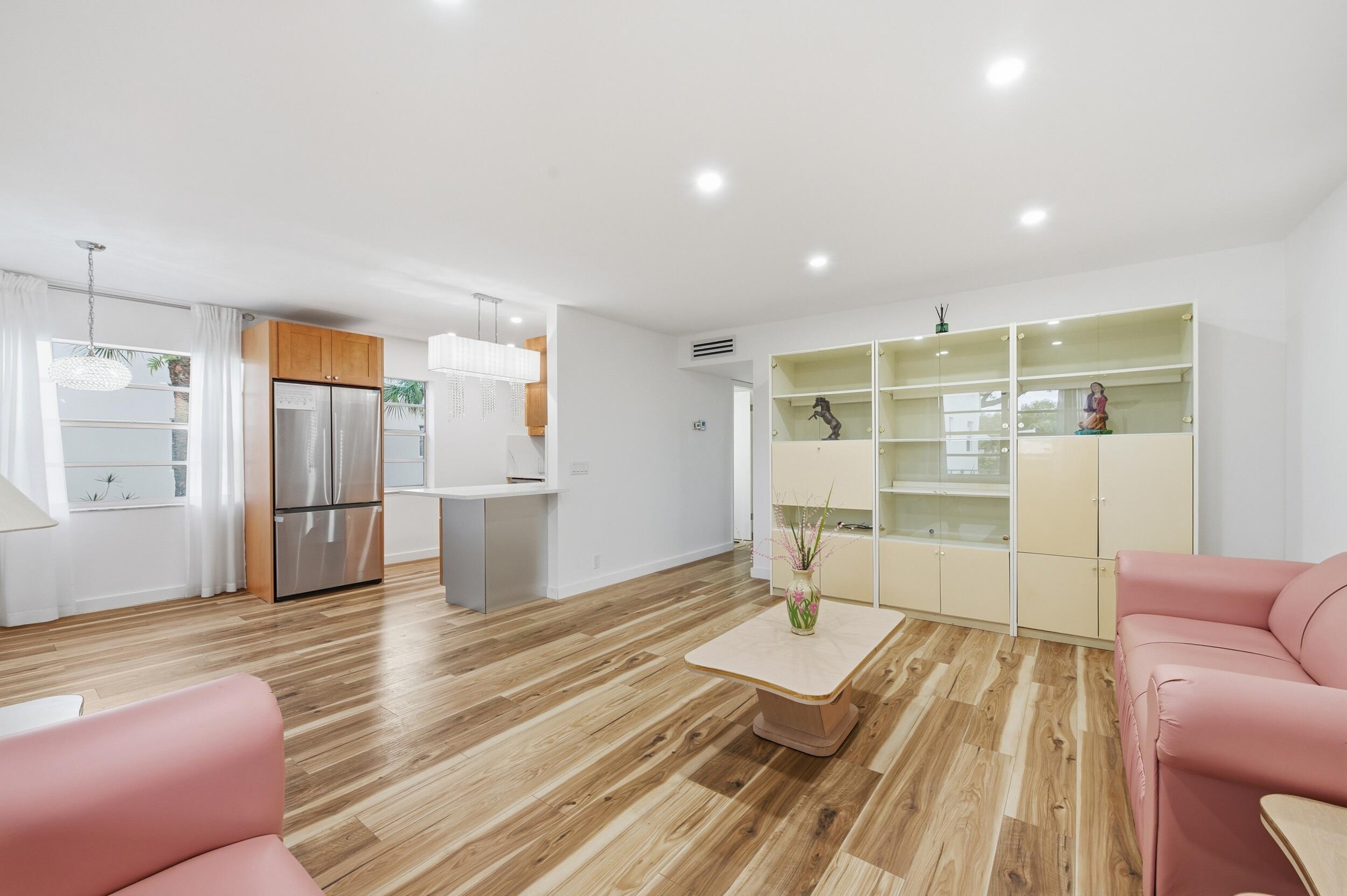 468 Normandy J Delray Beach, FL 33484