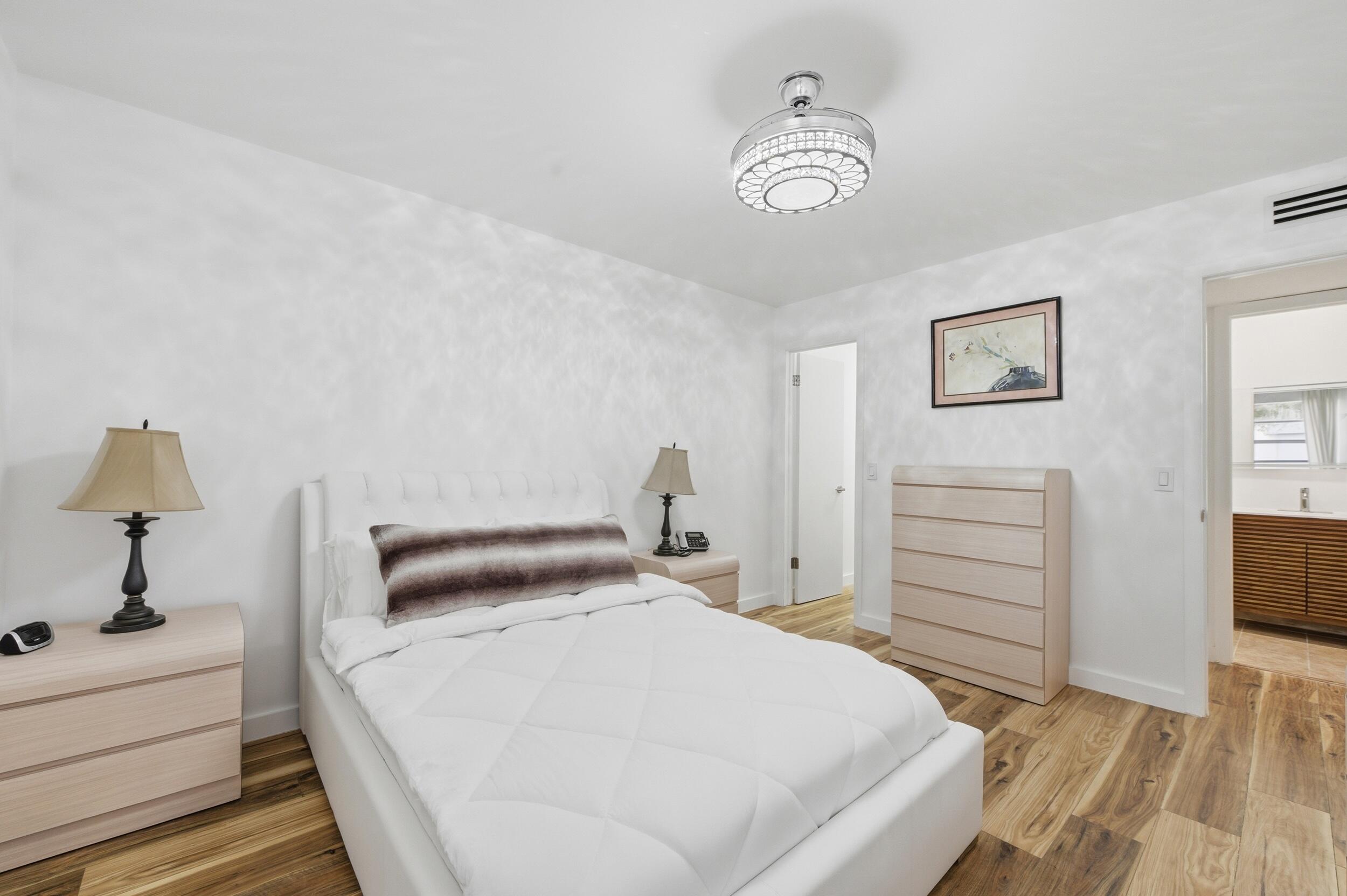 468 Normandy J Delray Beach, FL 33484