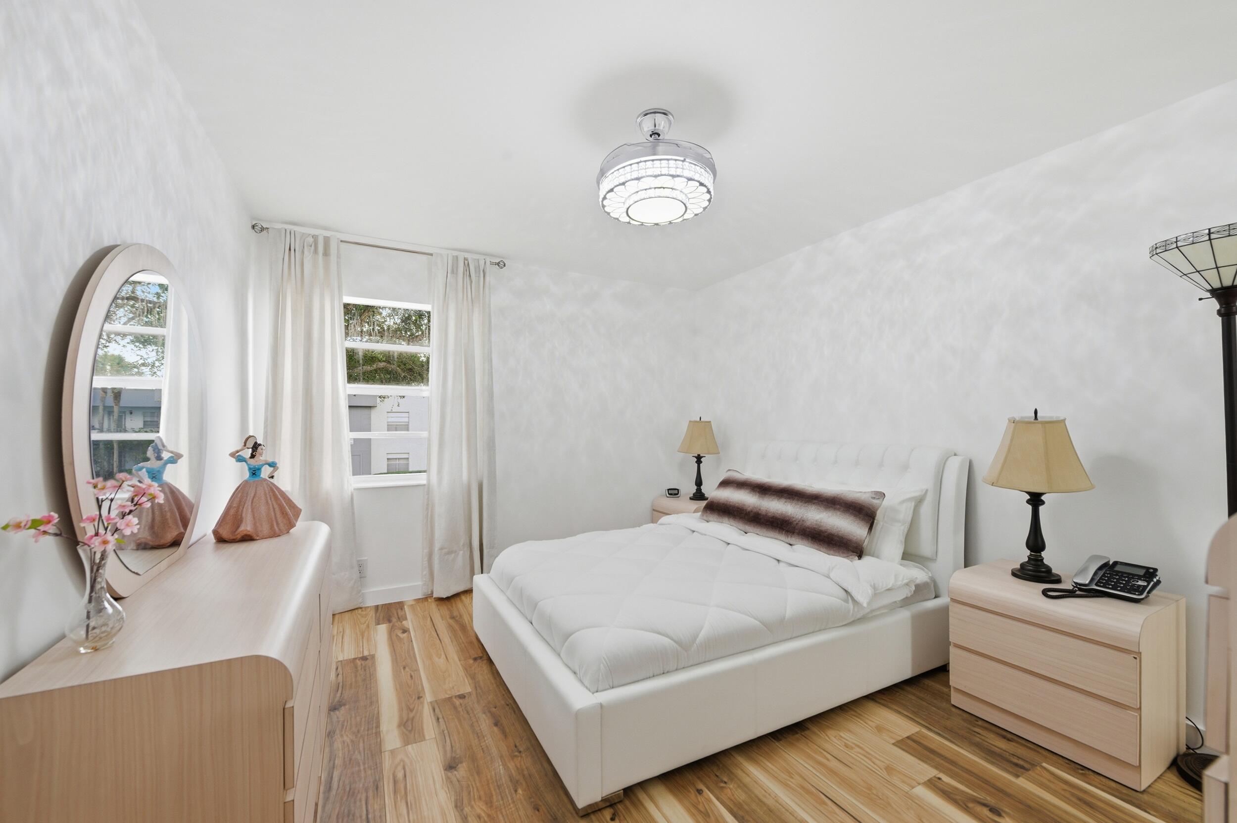 468 Normandy J Delray Beach, FL 33484