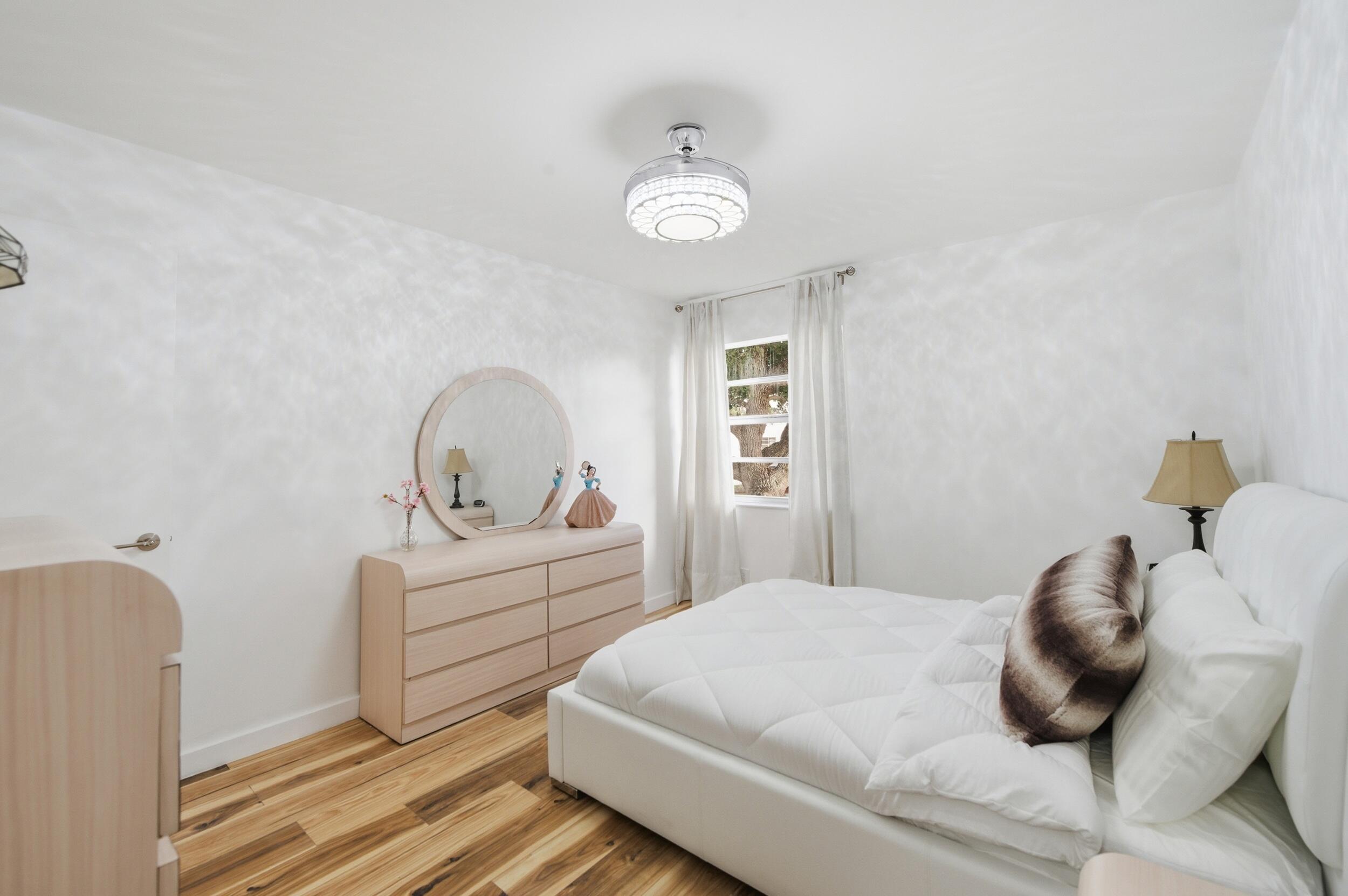 468 Normandy J Delray Beach, FL 33484