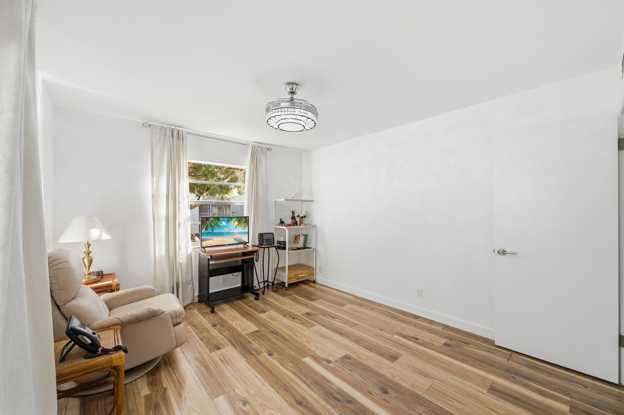 468 Normandy J Delray Beach, FL 33484