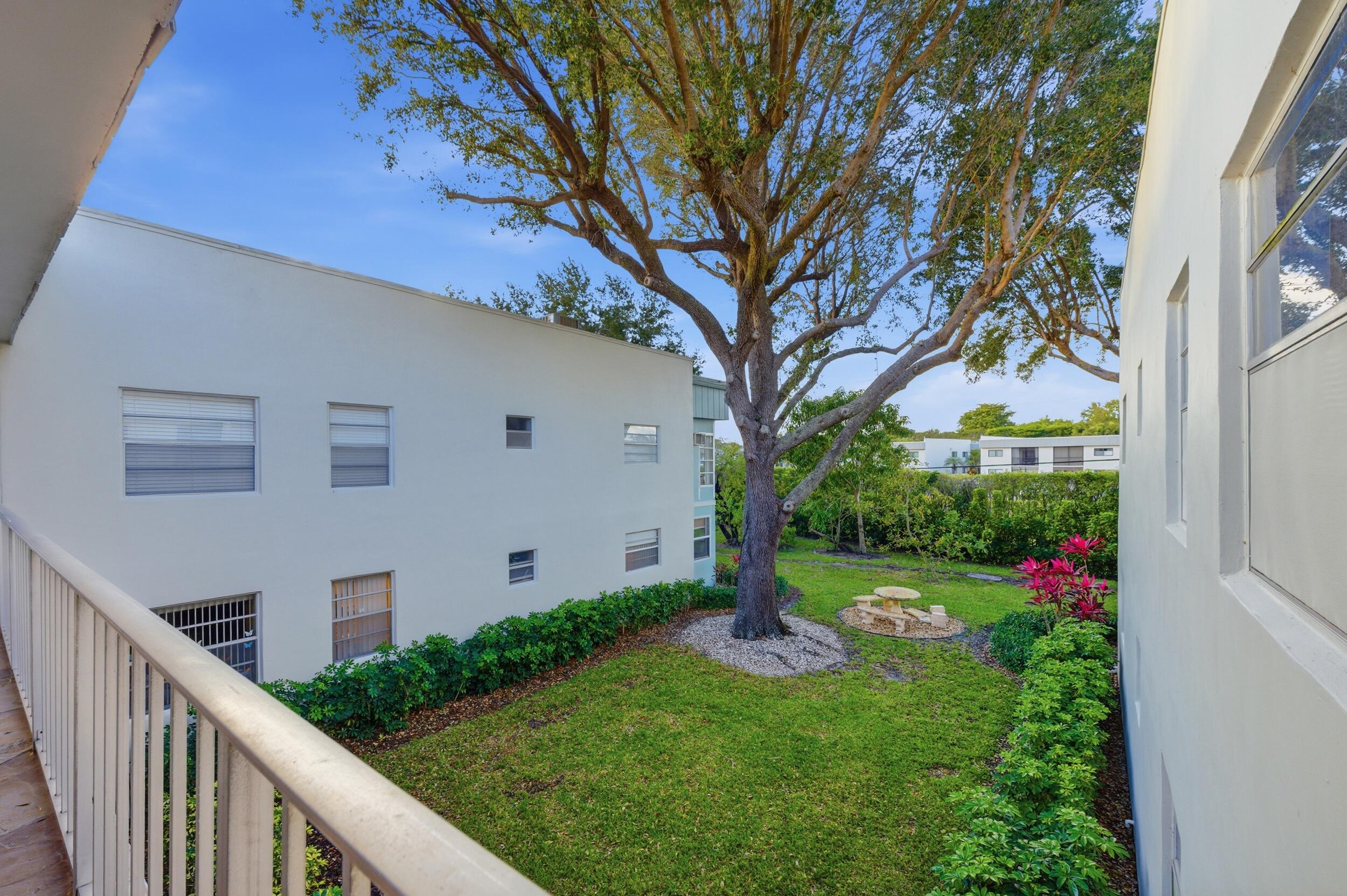 468 Normandy J Delray Beach, FL 33484