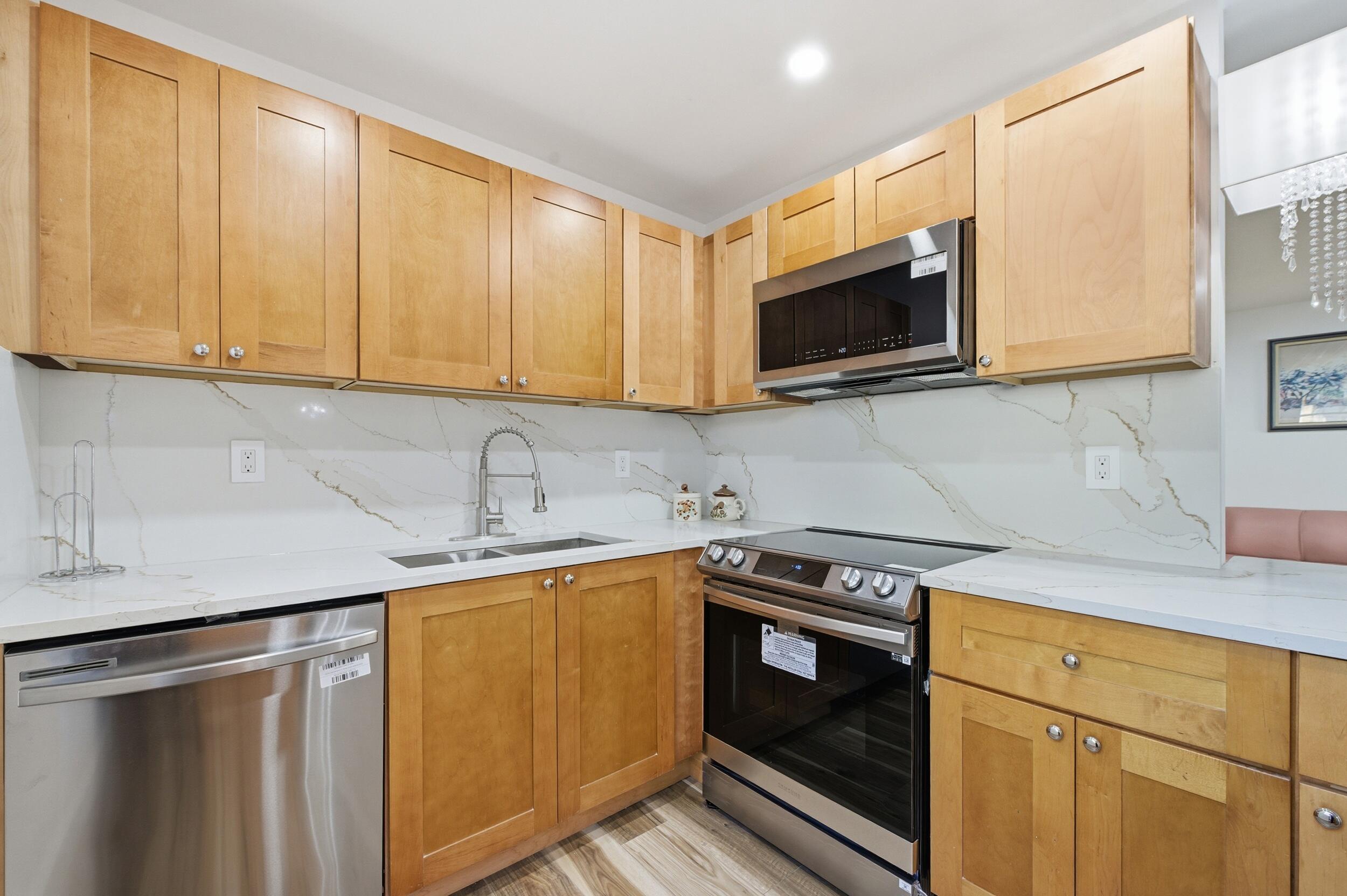 468 Normandy J Delray Beach, FL 33484