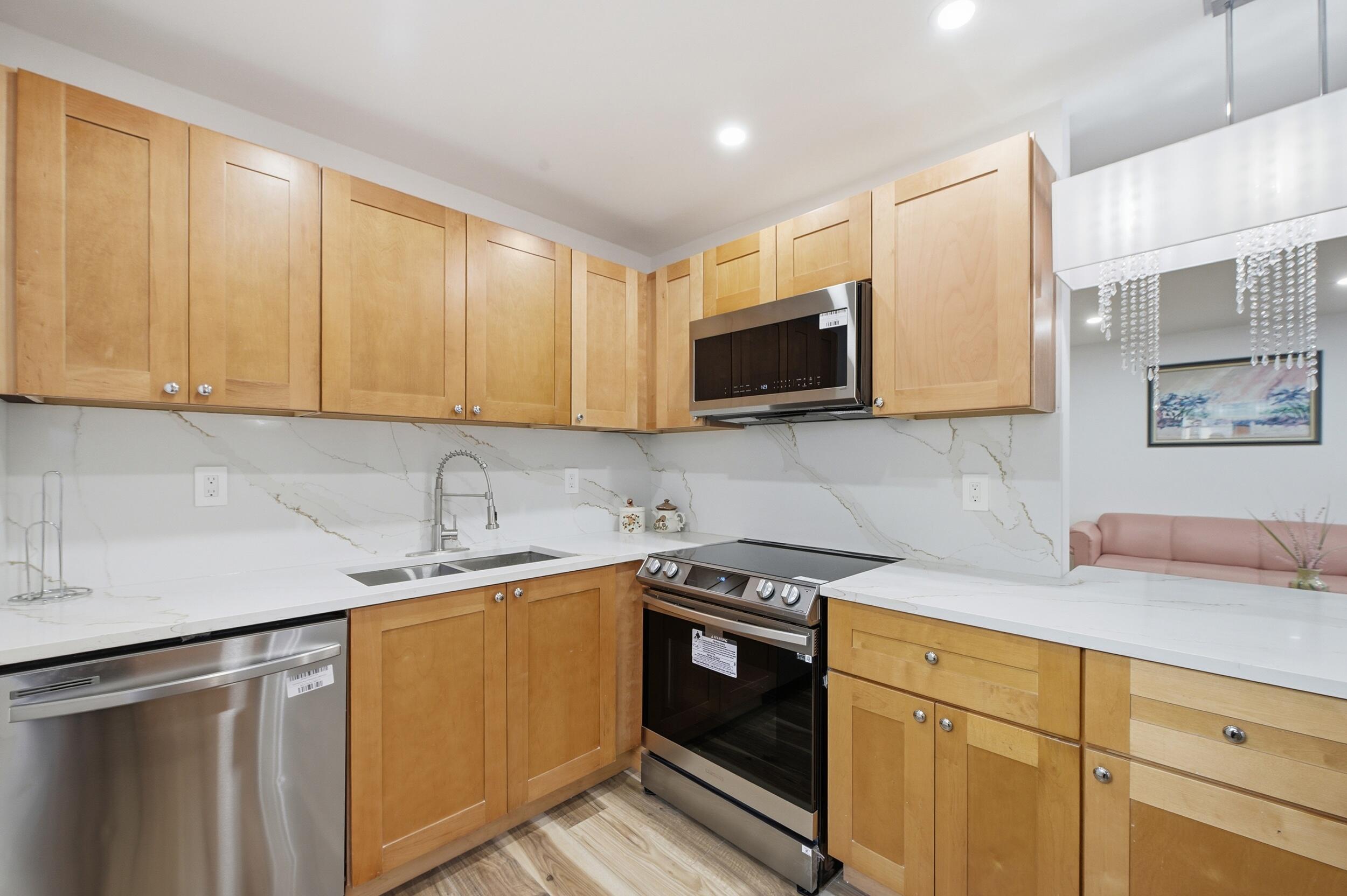 468 Normandy J Delray Beach, FL 33484