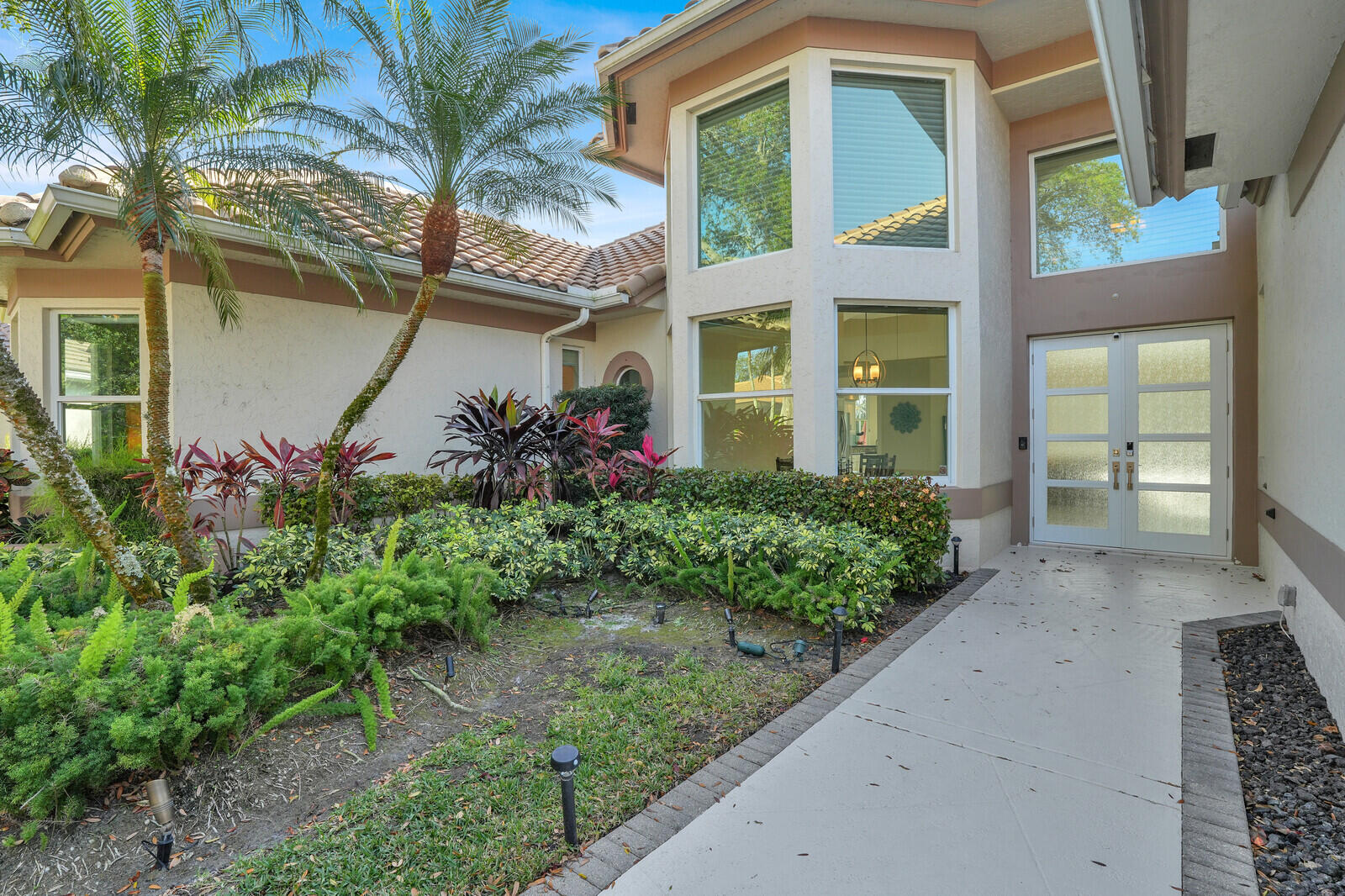 142 Corinthian Jupiter, FL 33458