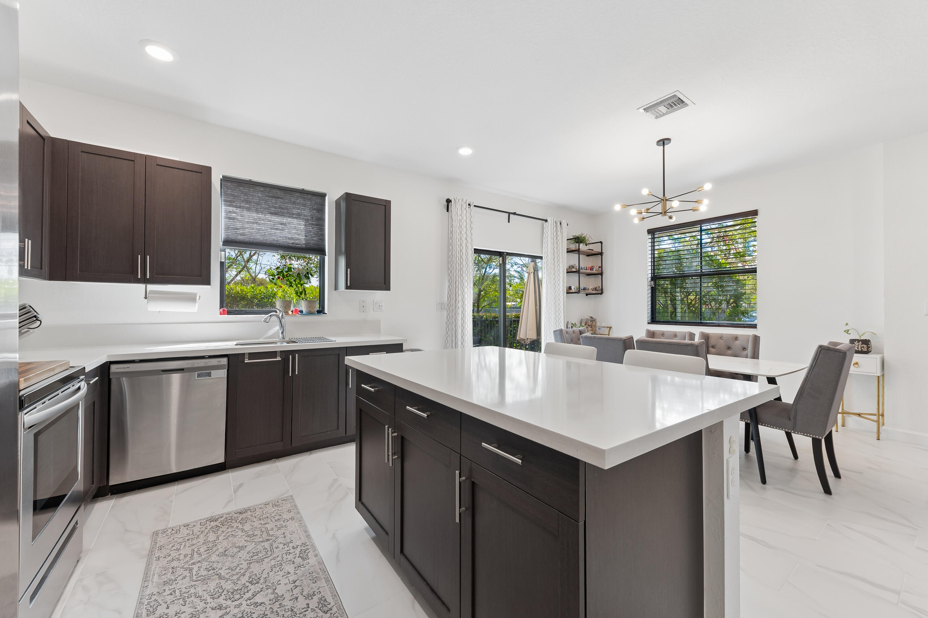 4622 Belgian Davie, FL 33314