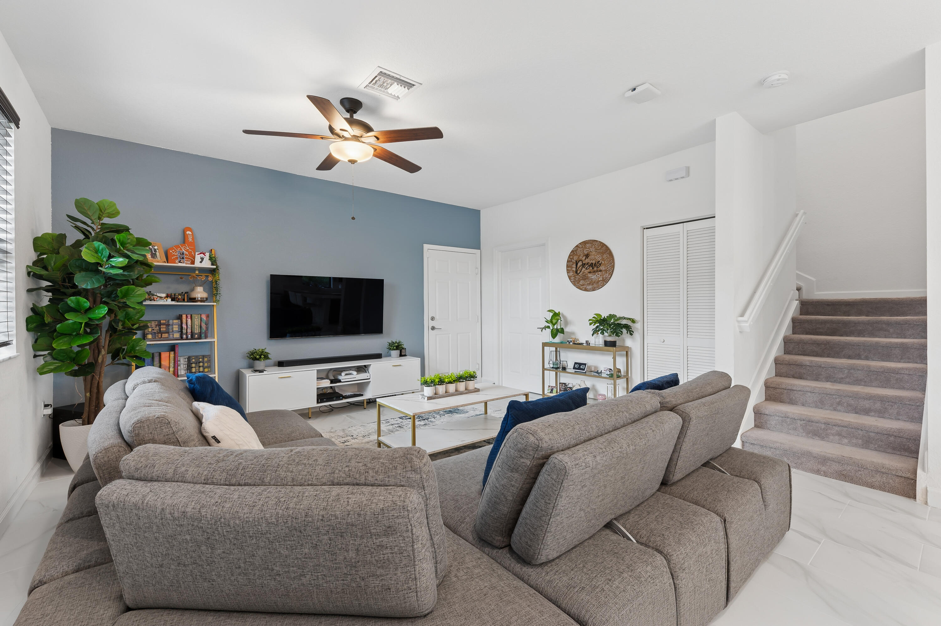 4622 Belgian Davie, FL 33314