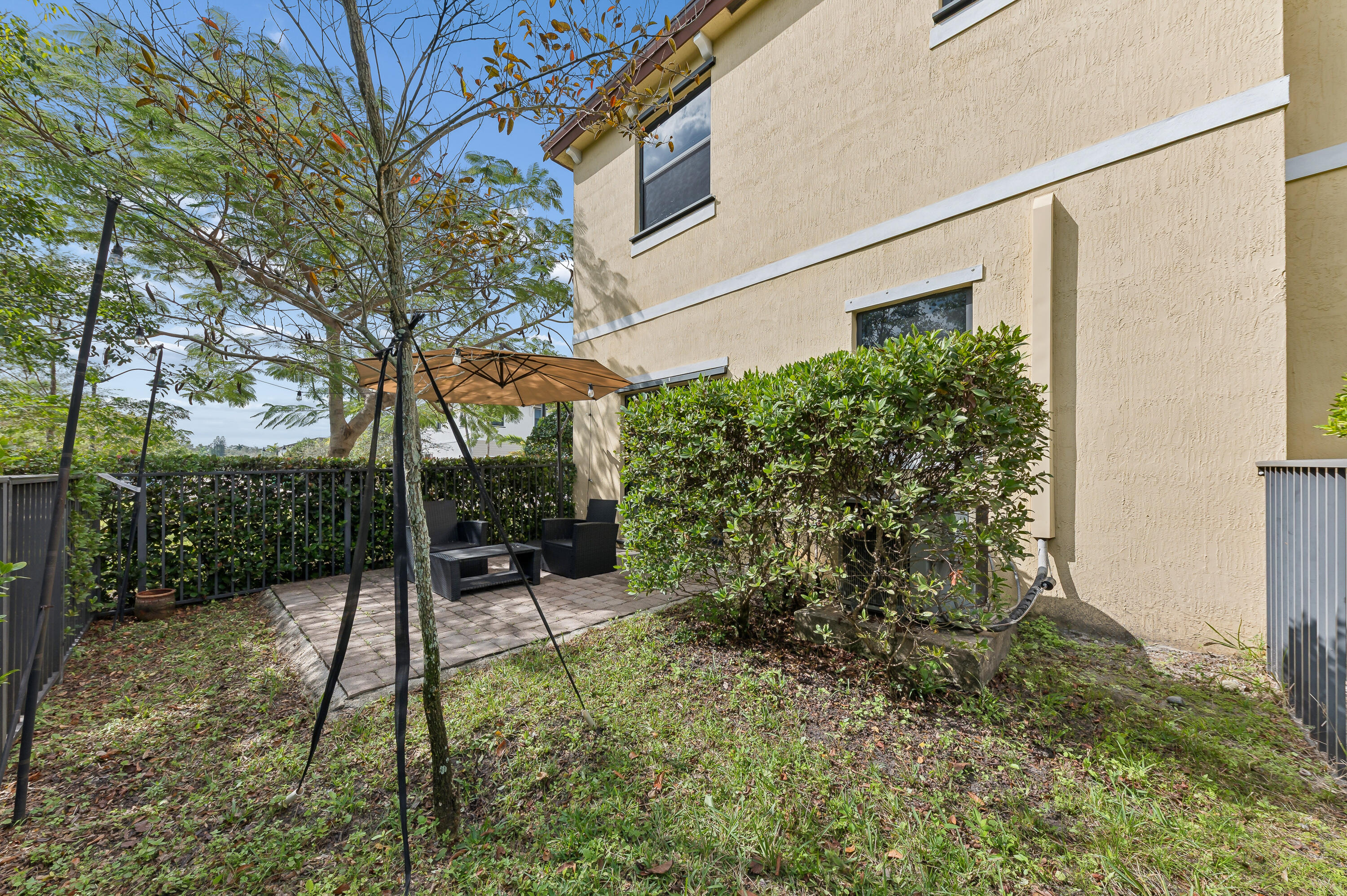 4622 Belgian Davie, FL 33314
