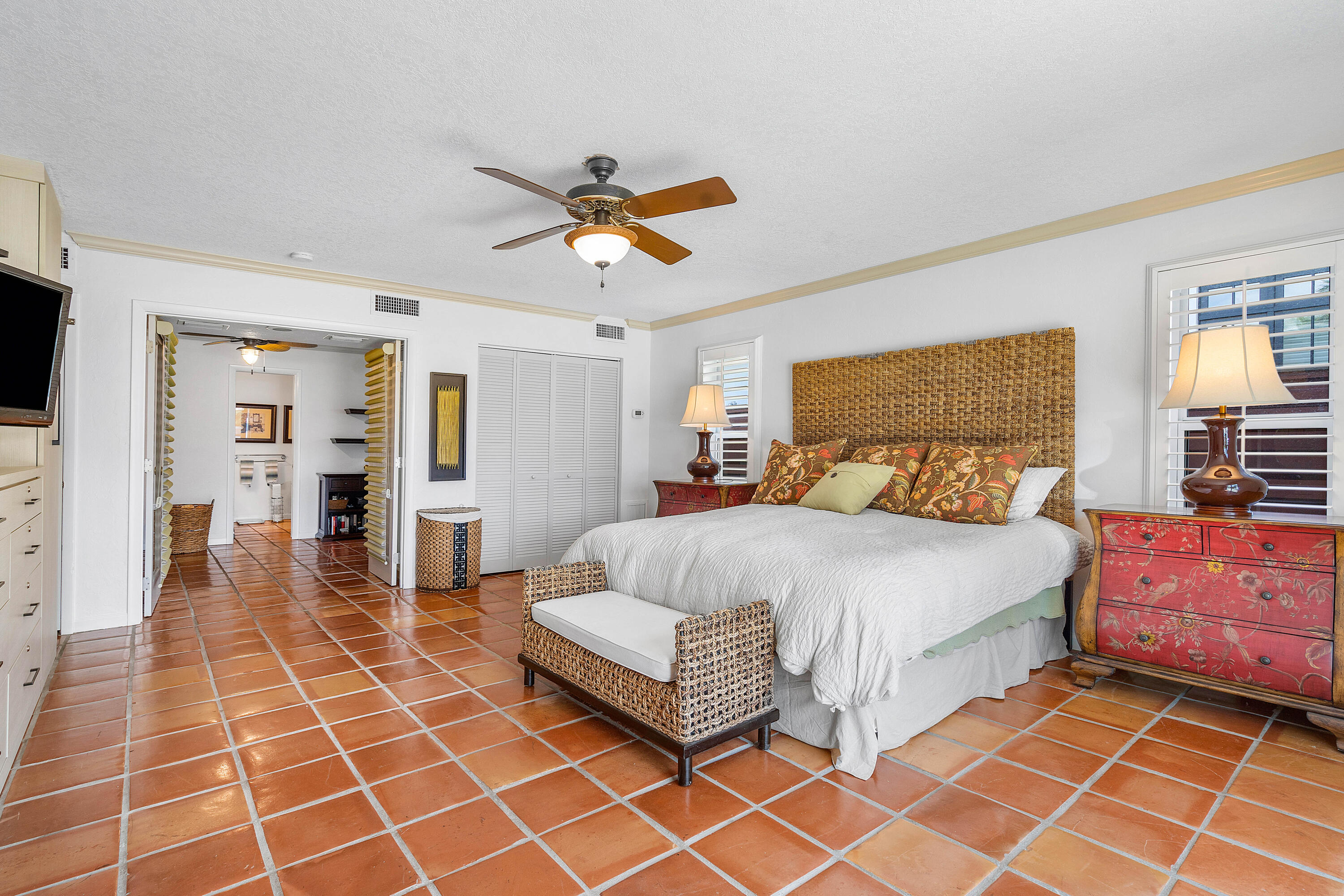 2330 NE 48th Lighthouse Point, FL 33064