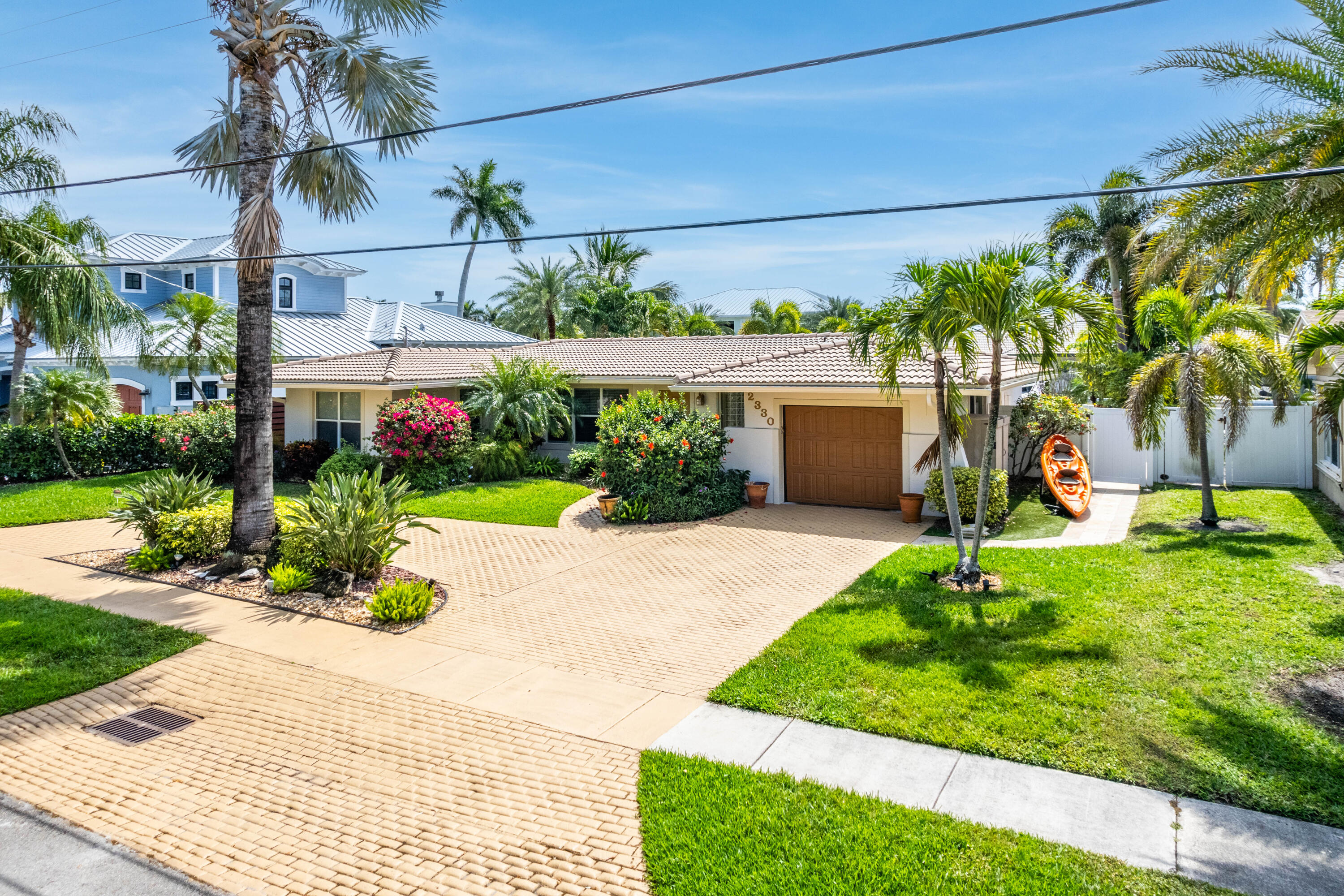 2330 NE 48th Lighthouse Point, FL 33064