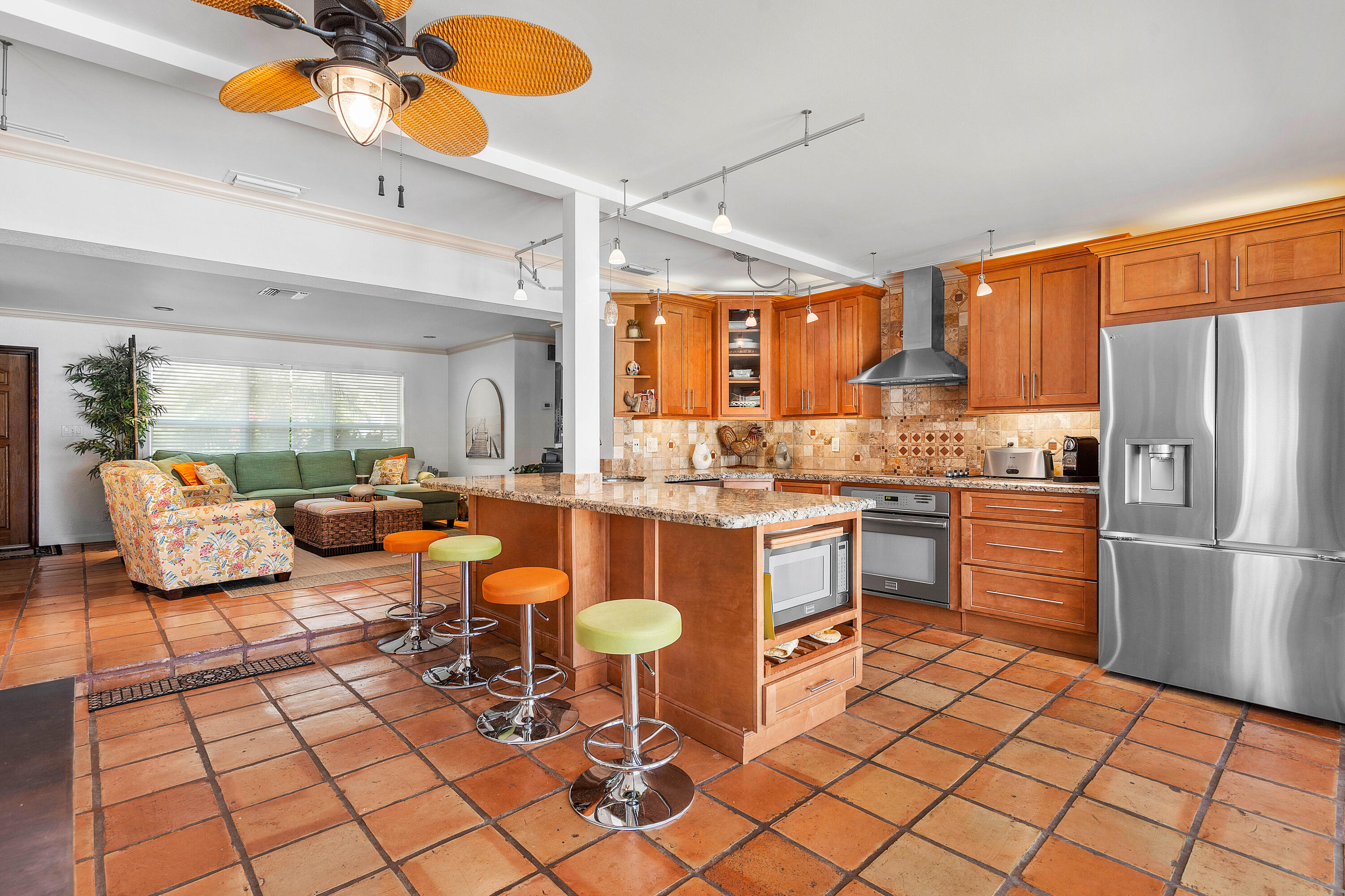 2330 NE 48th Lighthouse Point, FL 33064