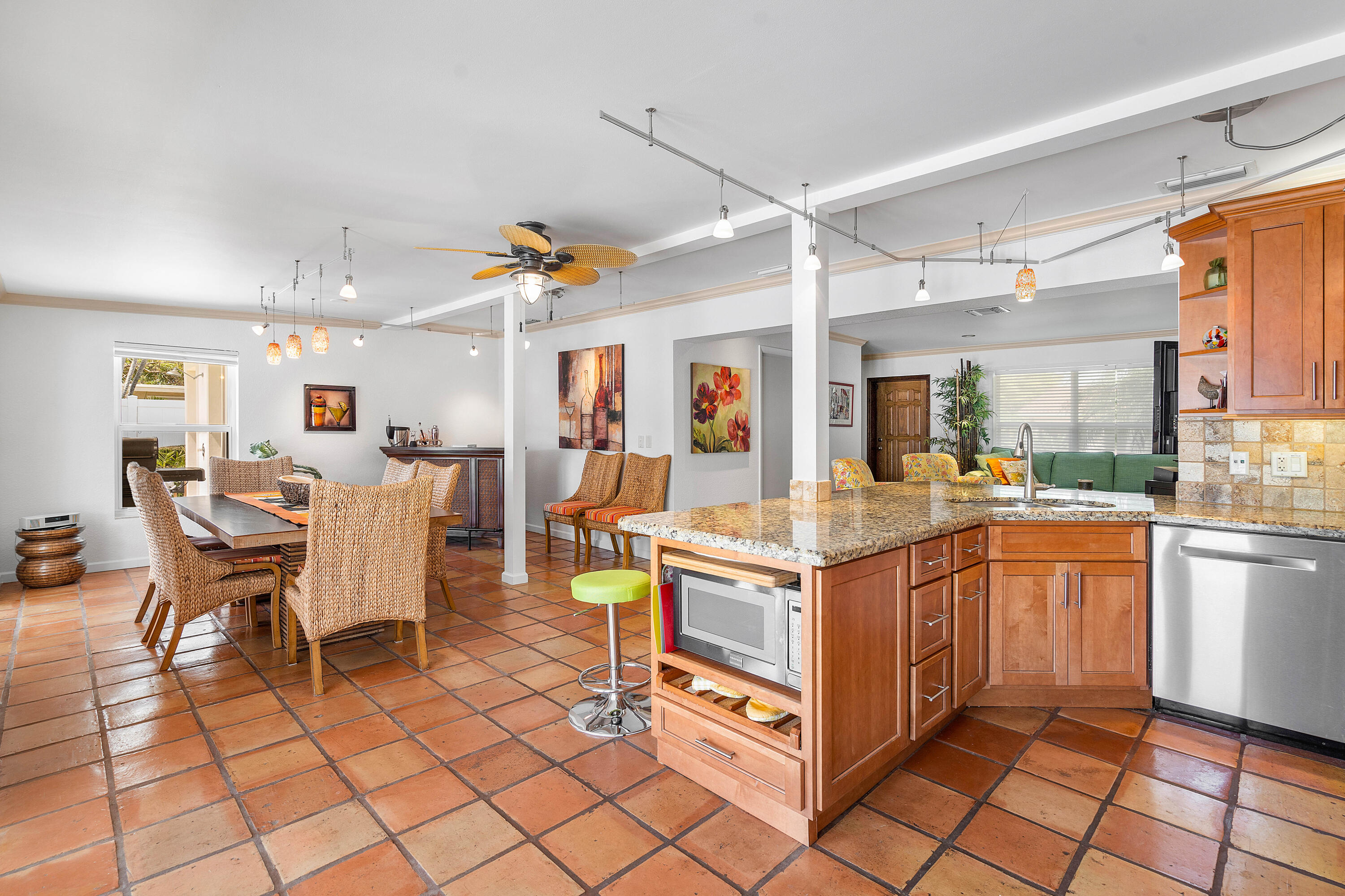 2330 NE 48th Lighthouse Point, FL 33064