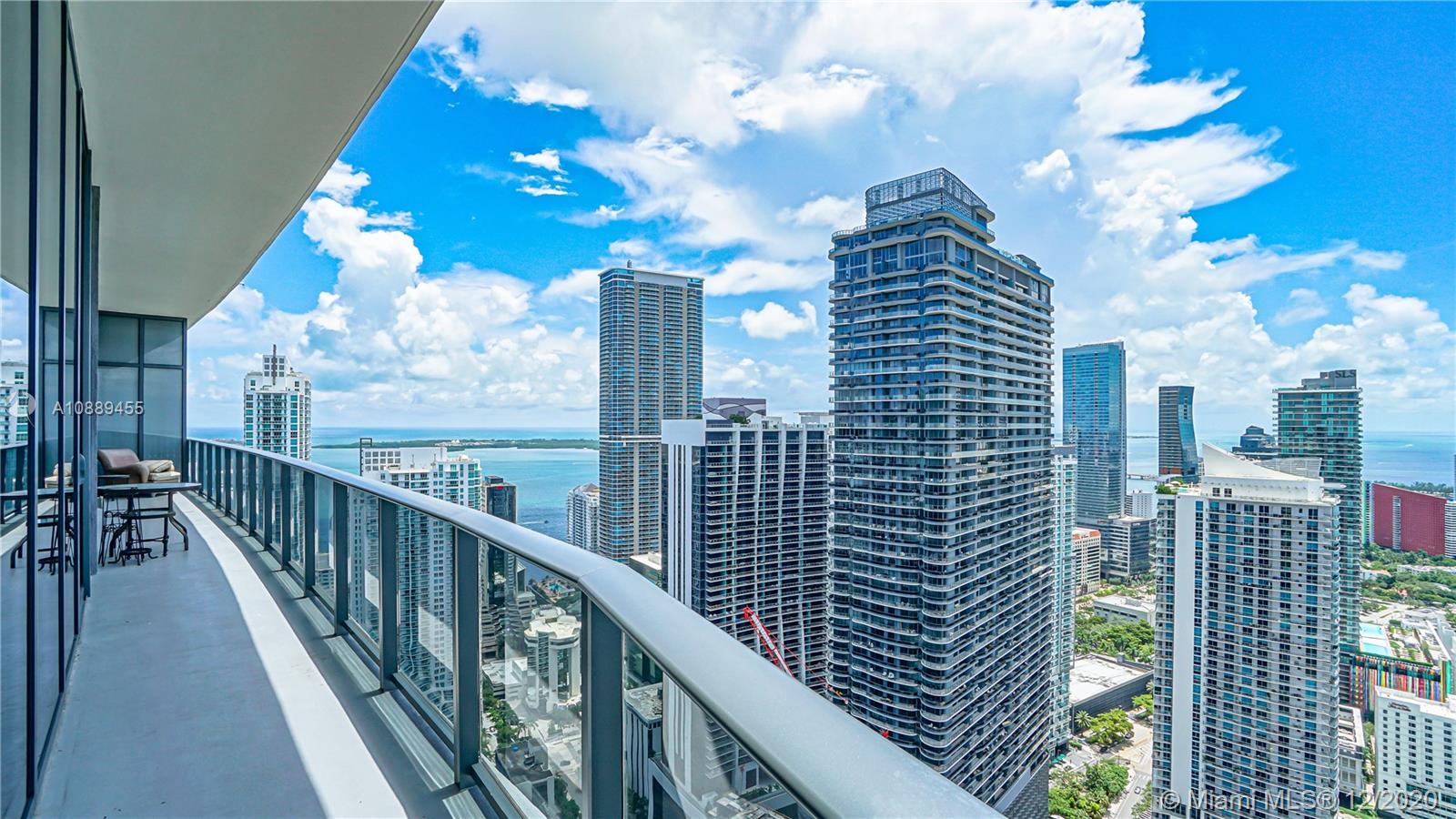 45 SW 9th St #4806