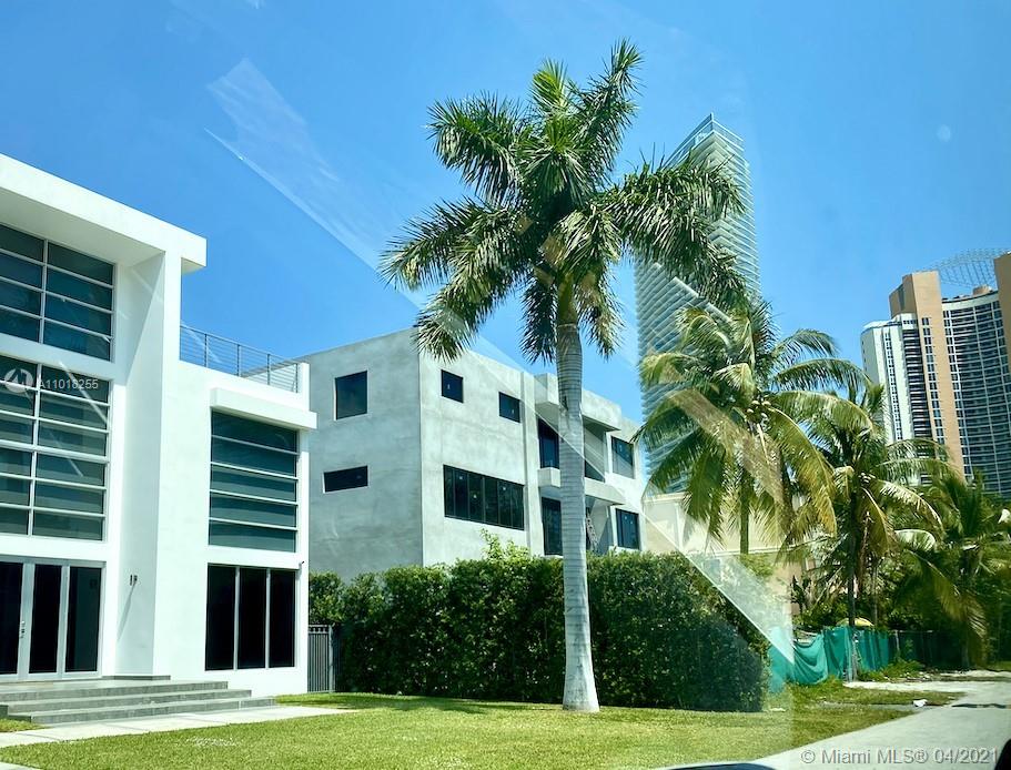 251 189th St Sunny Isles Beach, FL 33160