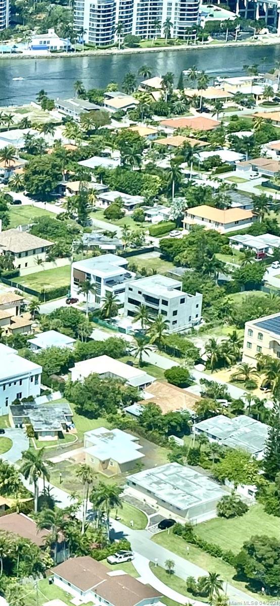 251 189th St Sunny Isles Beach, FL 33160