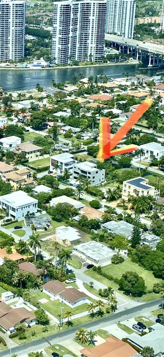 251 189th St Sunny Isles Beach, FL 33160