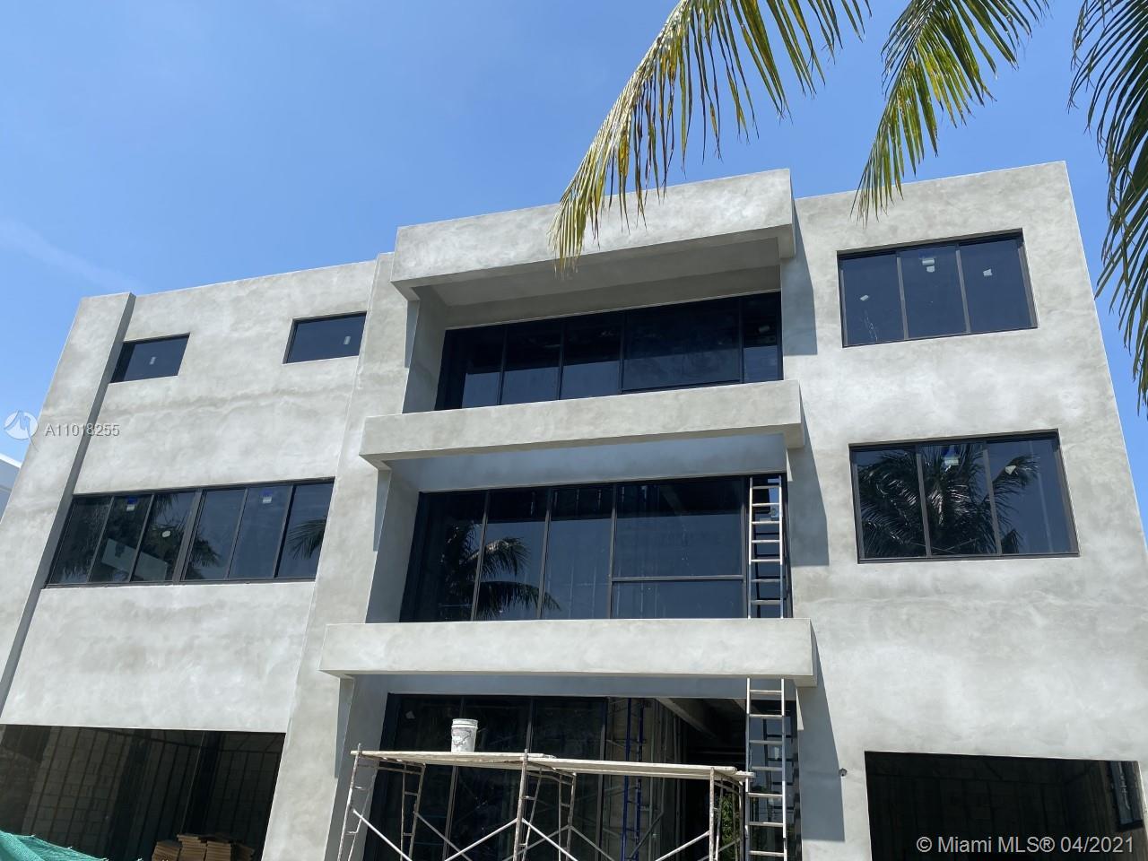 251 189th St Sunny Isles Beach, FL 33160