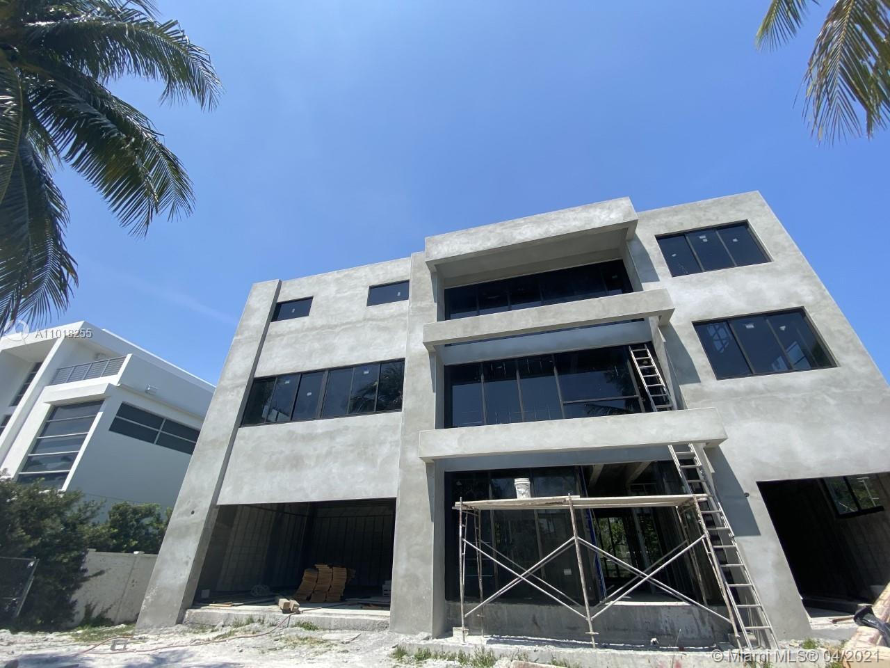 251 189th St Sunny Isles Beach, FL 33160