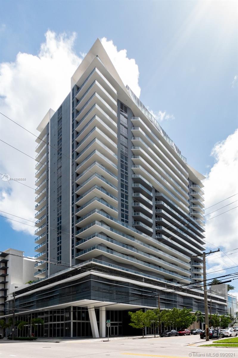 1010 SW 2 #1003