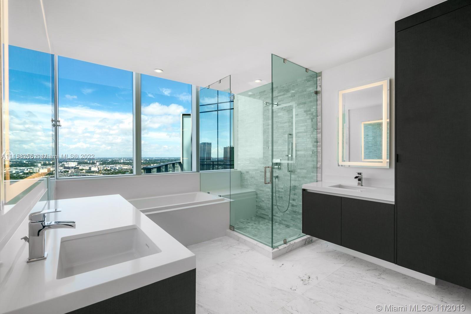 851 NE 1st Ave #1612,Miami, FL 33132