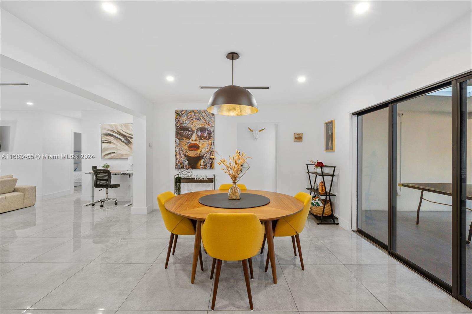 861 NE 82nd St Miami, FL 33138