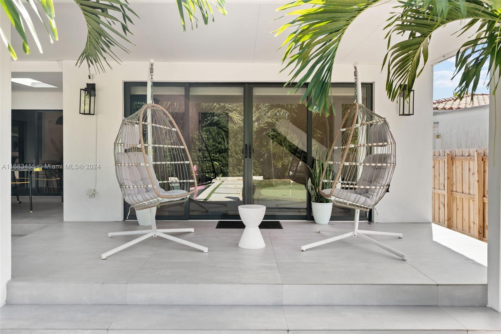 861 NE 82nd St Miami, FL 33138