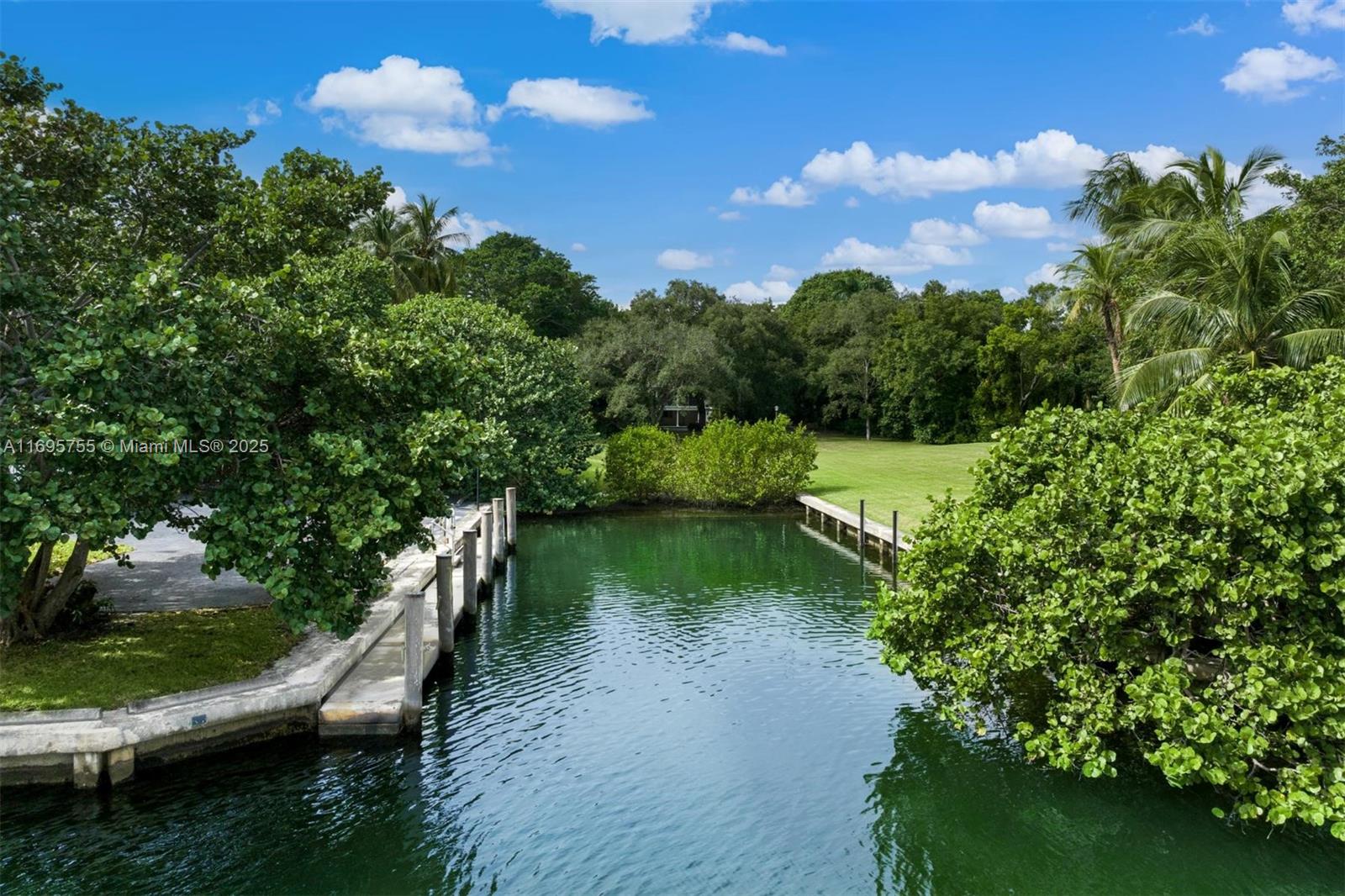 8565 Old Cutler Rd Coral Gables, FL 33143