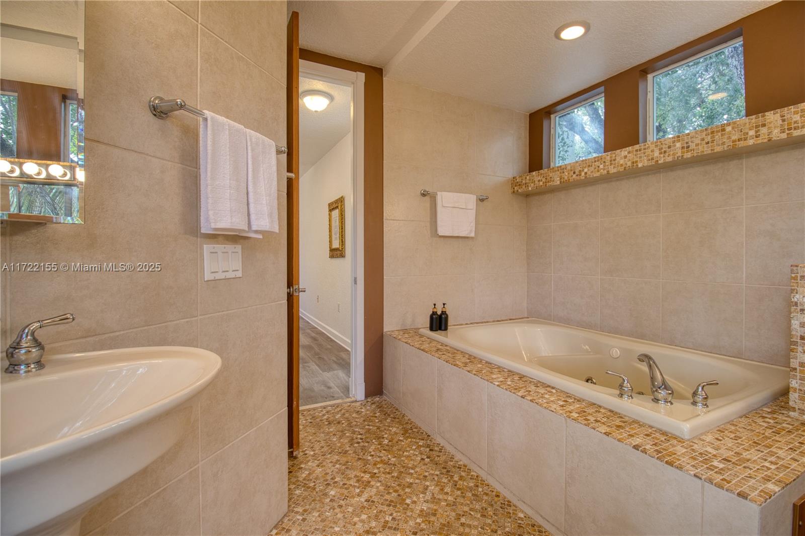 2200 Lincoln Ave Miami, FL 33133