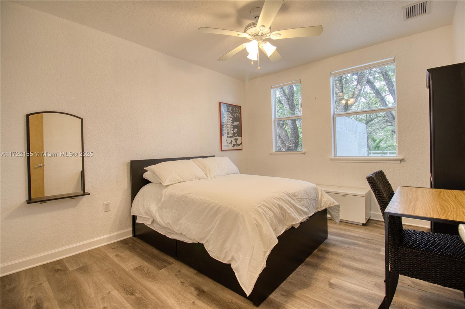 2200 Lincoln Ave Miami, FL 33133