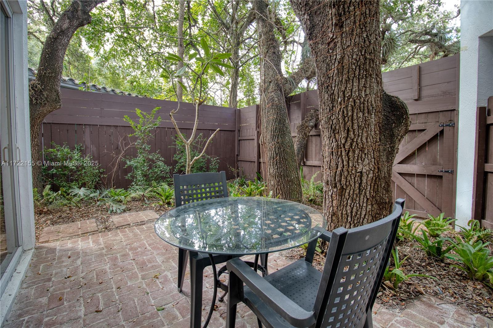 2200 Lincoln Ave Miami, FL 33133