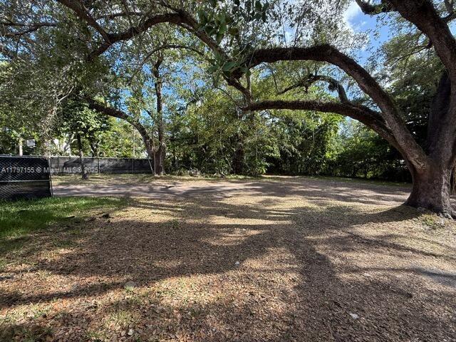 3850 Plaza St Miami, FL 33133