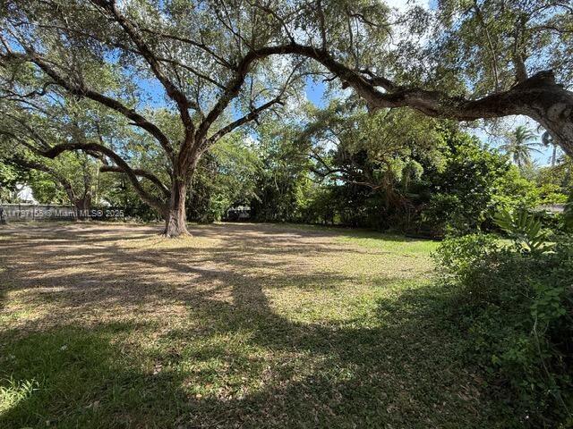 3850 Plaza St Miami, FL 33133