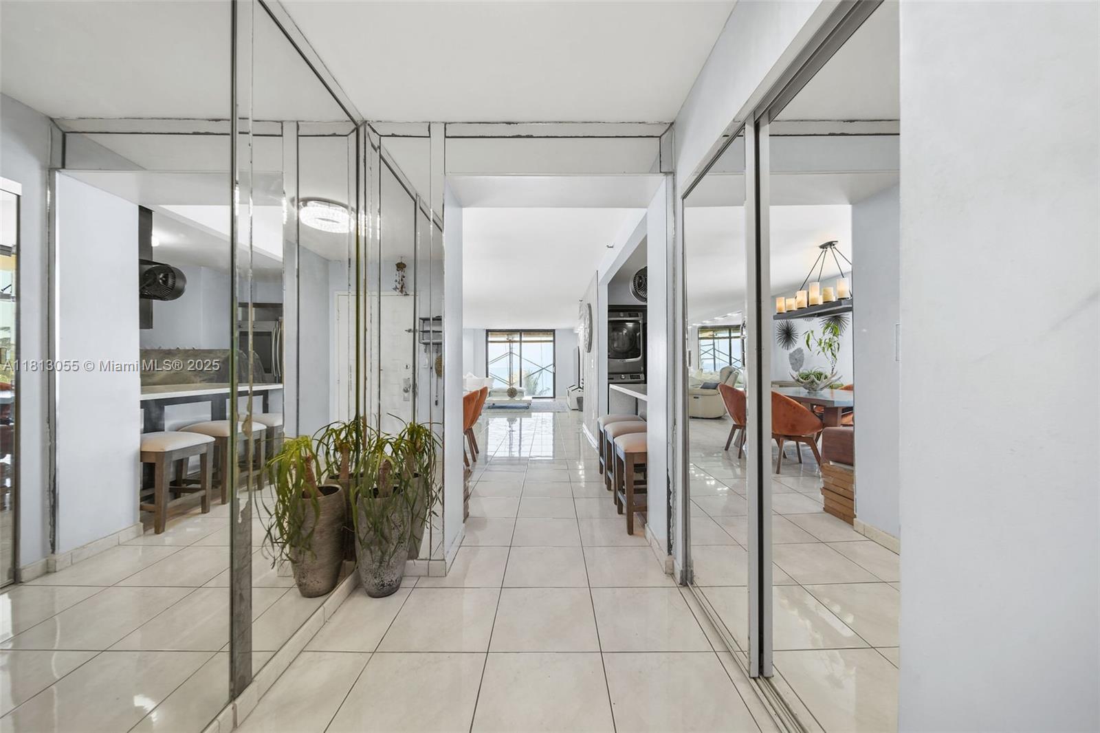 6061 Collins Ave #5F,Miami Beach, FL 33140