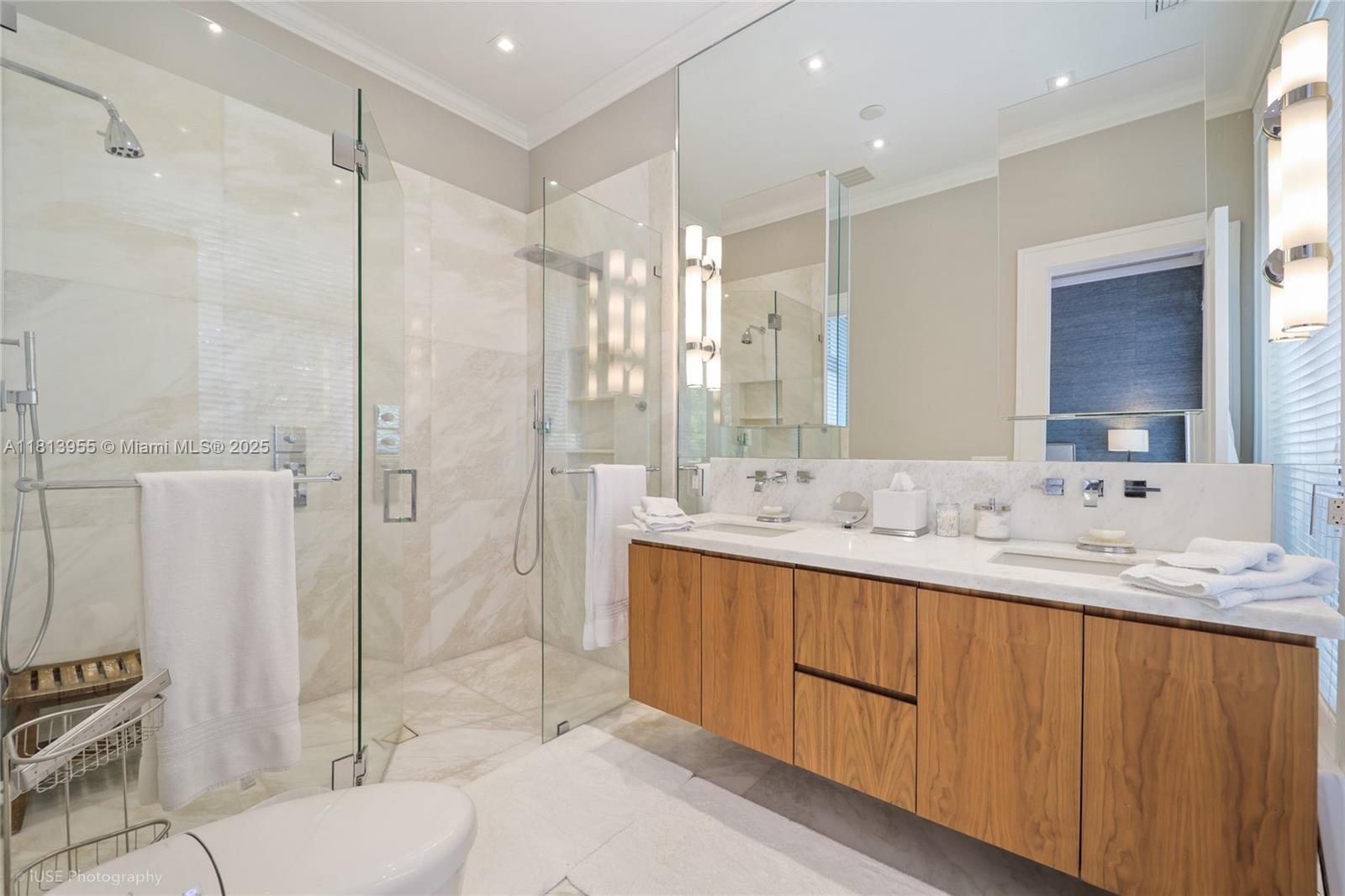 647 Almeria Ave Coral Gables, FL 33134