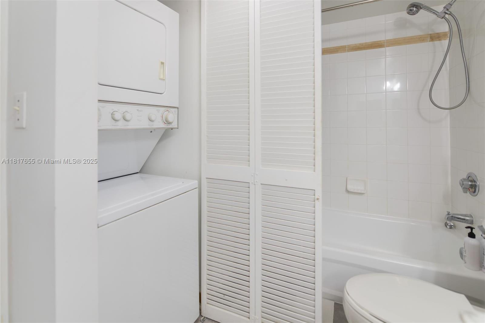 image THE CLUB AT BRICKELL BAY14