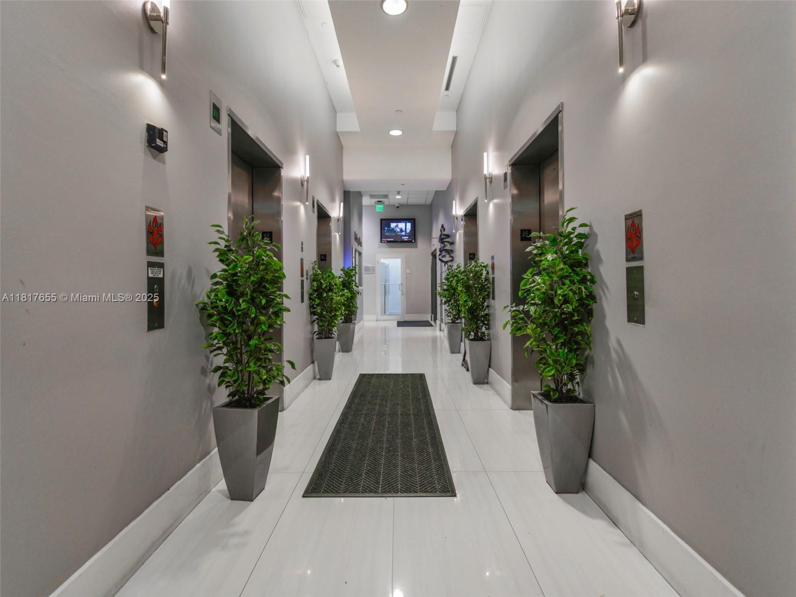 image THE CLUB AT BRICKELL BAY34