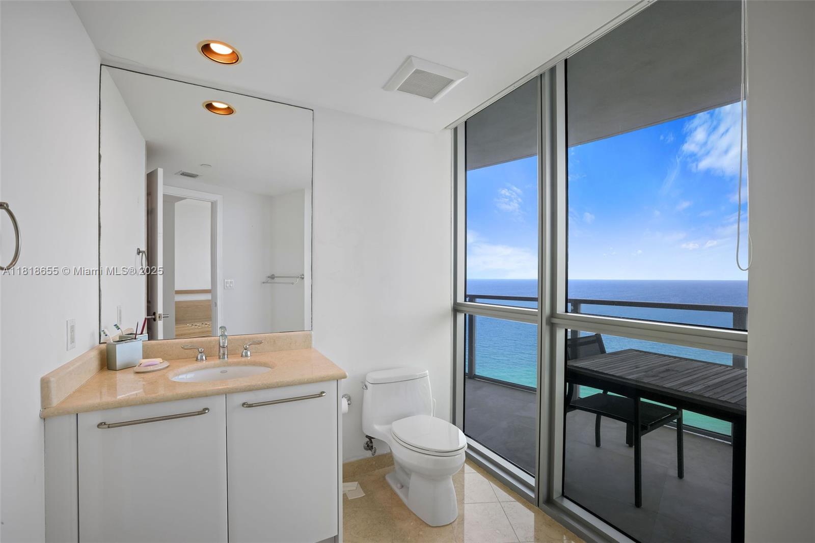 3101 S Ocean Dr #2708 Hollywood, FL 33019