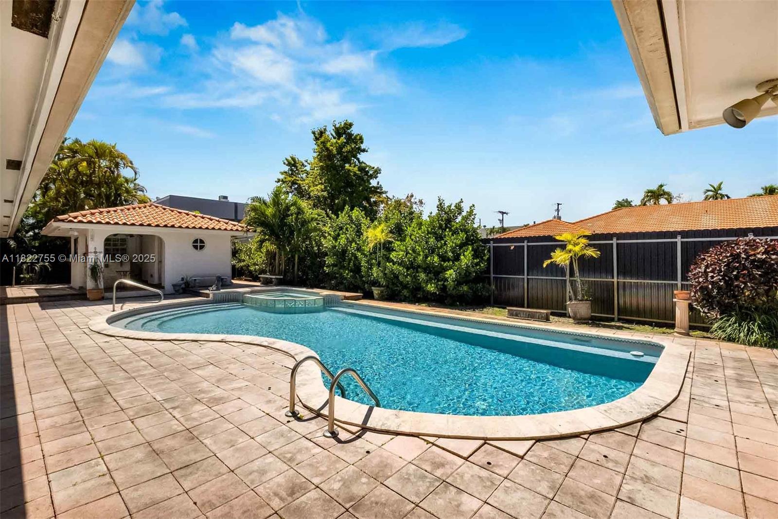 7080 SW 98th Ave Miami, FL 33173