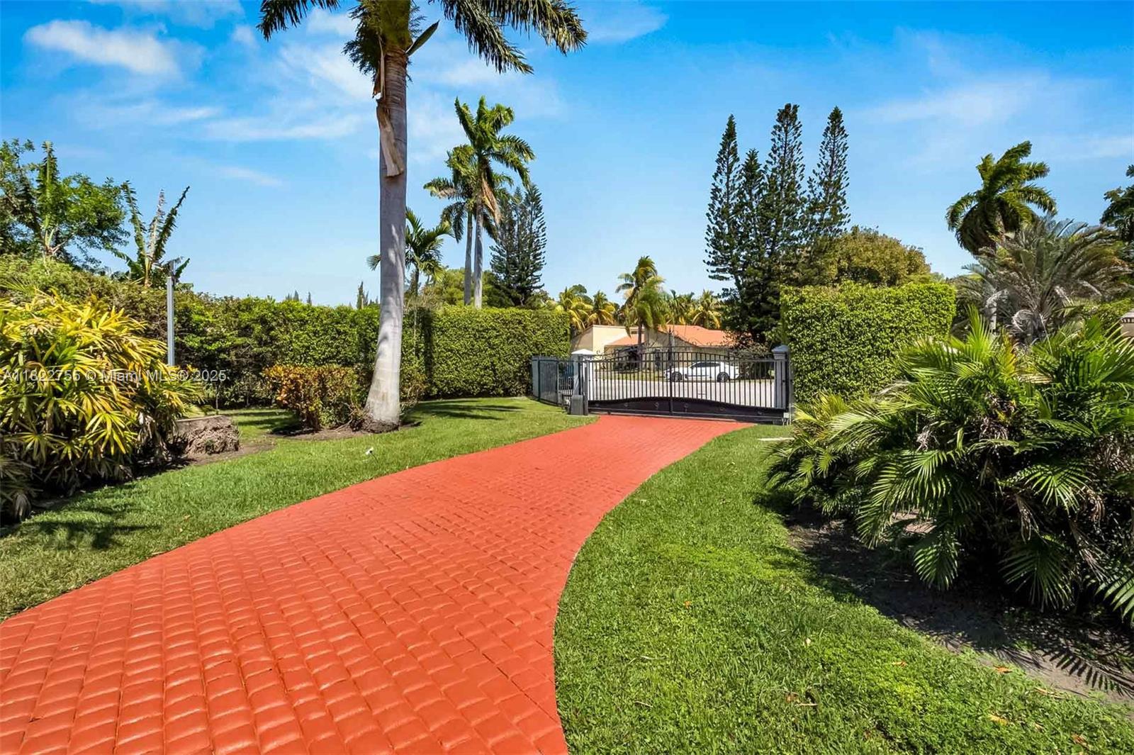 7080 SW 98th Ave Miami, FL 33173